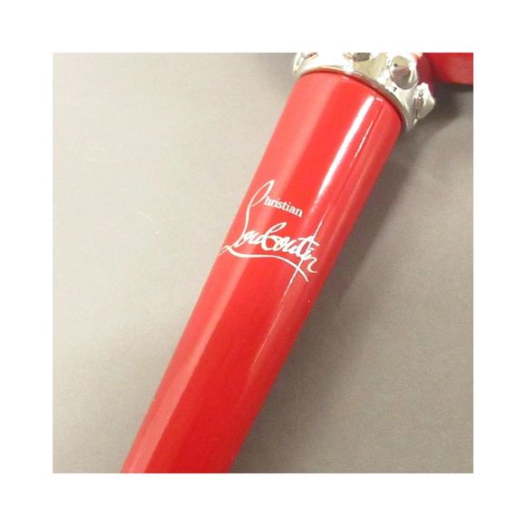 Pre Loved Christian Louboutin Red Lip Novelty Metal Accessory - Picture 2 of 4